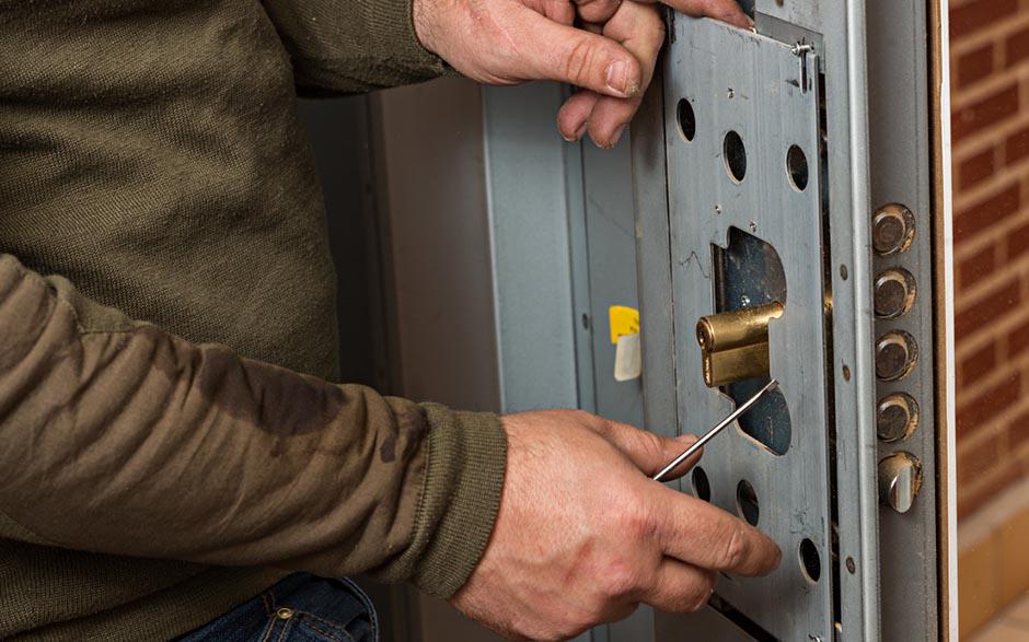 serrurier ouverture de porte service Salon-de-Provence